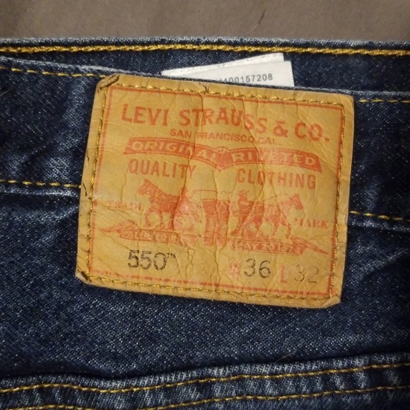 Levis - Picture 2 of 2